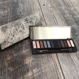 URBAN DECAY SMOKY PALETTE